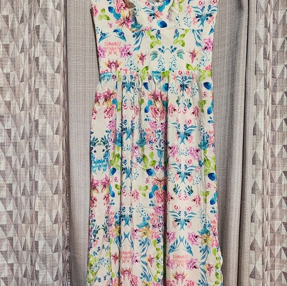 Beautiful long strap Silk dress NWOT - Picture 2 of 14